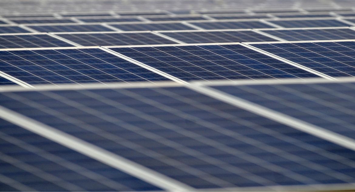 Corte desestima recurso municipal y ratifica la aprobación ambiental de un proyecto solar en Quilicura