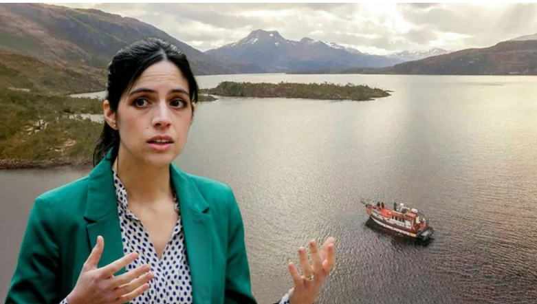 [El Desconcierto] Ministra de Medio Ambiente apoya reubicar salmoneras a Reservas Nacionales sin plan de manejo